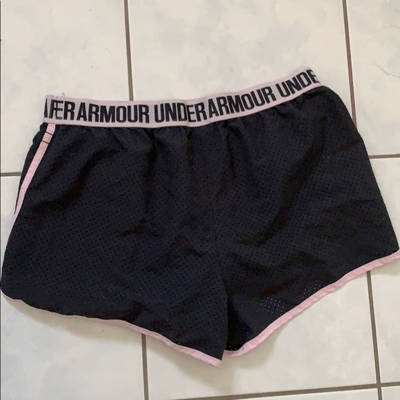 Under Armour Shorts - Picture 2 of 2